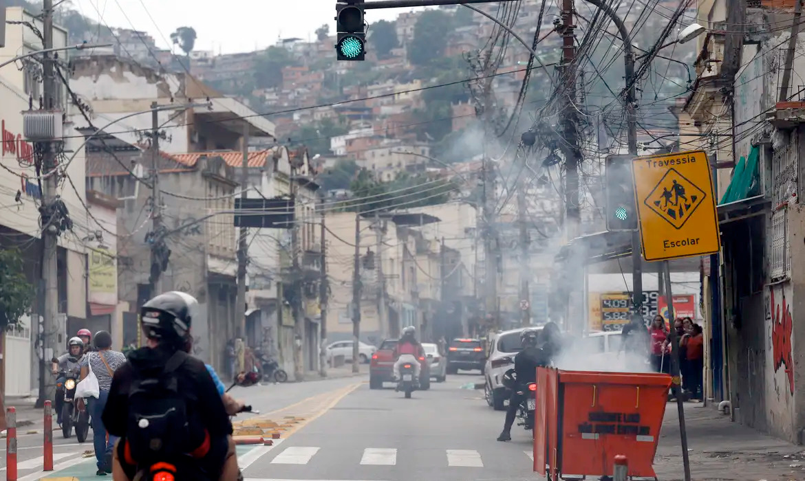 Fernando Frazão / Agência Brasil Caos no Rio de Janeiro Fernando Frazão / Agência Brasil
