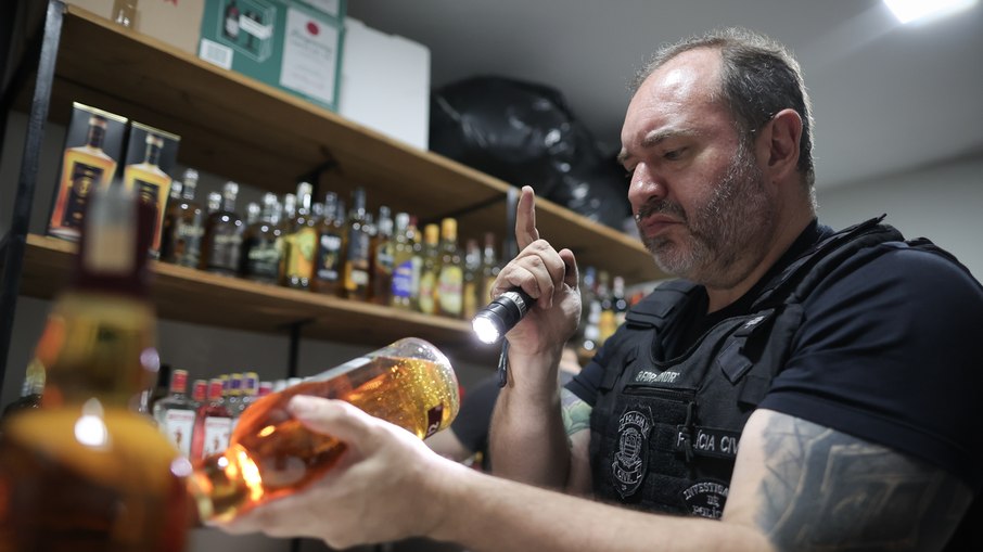 Desde segunda (28), já foram apreendidas mais de 7 mil garrafas de bebidas