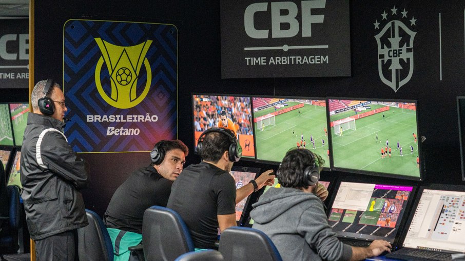 CBF pode divulgar decisões do VAR sem revisão CBF pode divulgar decisões do VAR sem revisão