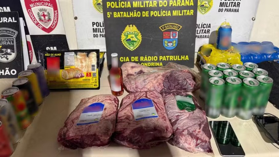 Itens apreendidos pela PM, que foram furtados do comércio