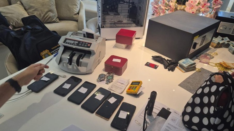 PF deflagra a Operação Capgras contra fraudes em pensões e aposentadorias na UFRJ