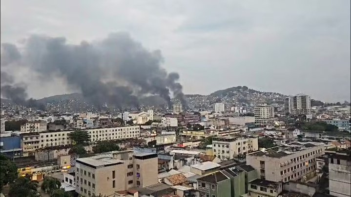 Reprodução/TV Globo Megaoperação no Alemão e na Penha Reprodução/TV Globo