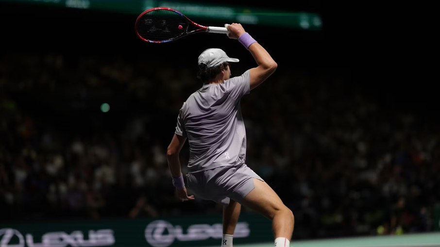 João Fonseca perde para russo e deixa o Masters 1000 de Paris João Fonseca perde para russo e deixa o Masters 1000 de Paris