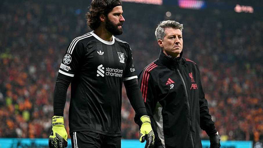 Alisson se lesionou no meio de semana