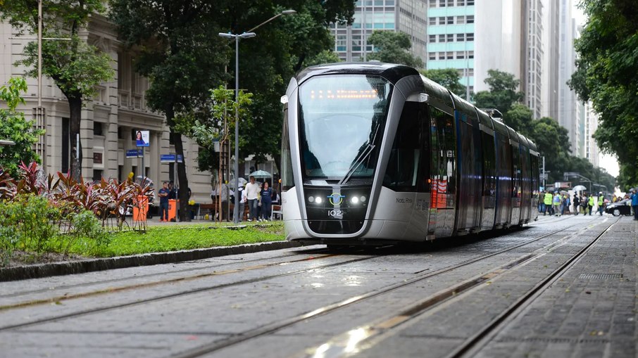 Linha de VLT do Rio, que poderá substituir BRT Transcarioca e Transoeste 
