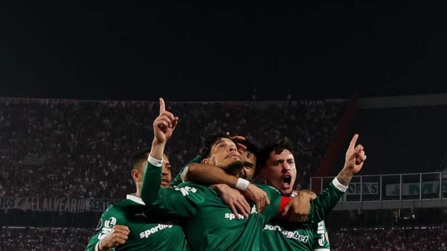 Palmeiras entra em campo nesta quinta-feira (23) para enfrentar a LDU