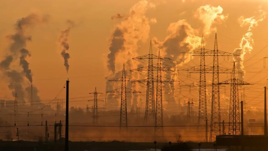 Redução da emissão de gases de efeito estufa é um dos principais pontos de combate às mudanças climáticas Redução da emissão de gases de efeito estufa é um dos principais pontos de combate às mudanças climáticas