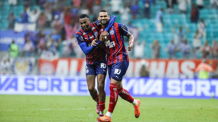 Com gol chorado, Bahia vence Internacional e se aproxima do G4 Com gol chorado, Bahia vence Internacional e se aproxima do G4