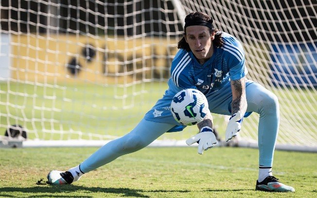 Cássio volta a campo contra o Sport após bom atuação contra o Fla