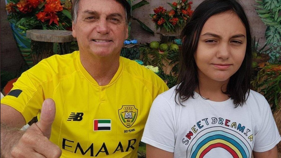 Jair Bolsonaro e a filha, Laura, quando ele ainda era presidente Jair Bolsonaro e a filha, Laura, quando ele ainda era presidente