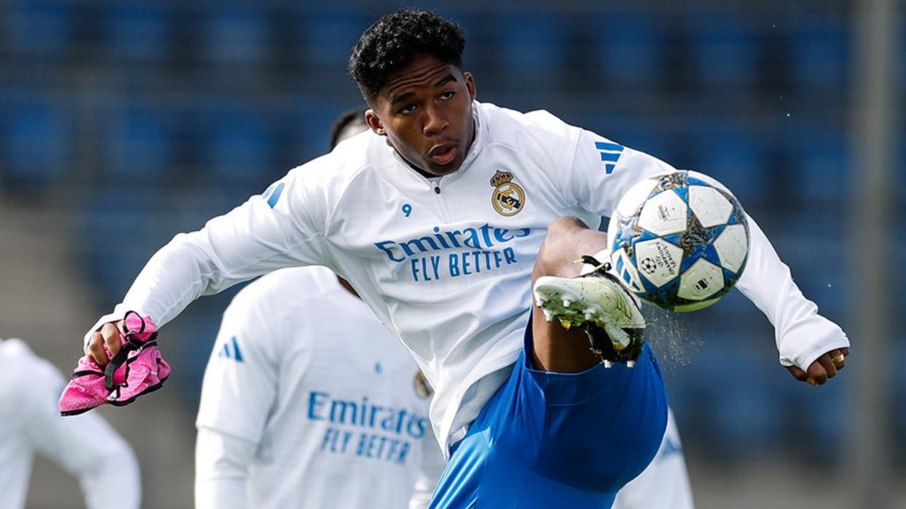 Endrick durante treino do Real na atual temporada: zero minutos em campo