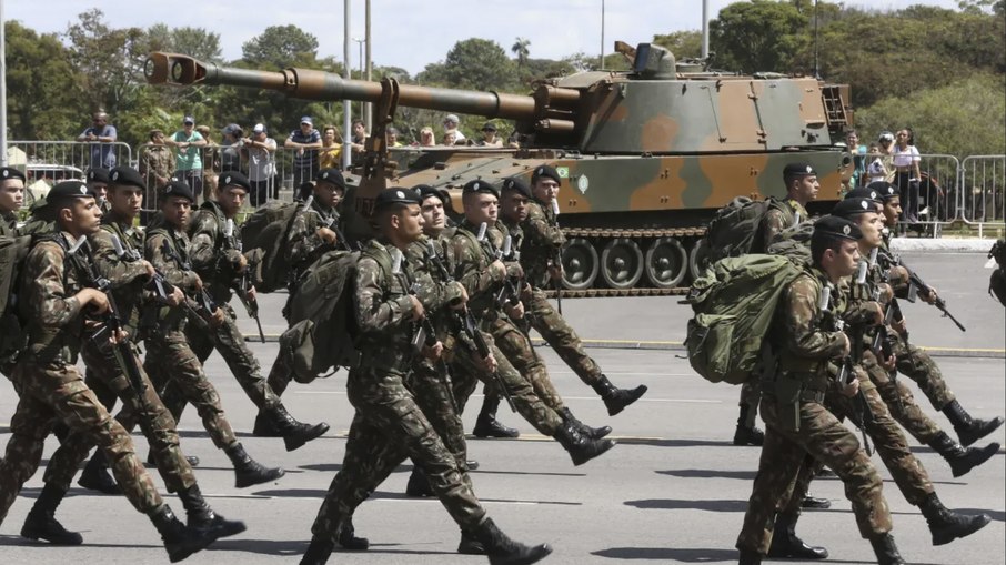 A GLO permite empregar as Forças Armadas na segurança pública em situações excepcionais. Belém, que sediará a COP30, já fez a solicitação ao governo, enquanto o RJ, mesmo em guerra contra o tráfico, sequer cogitou pedir ajuda A GLO permite empregar as Forças Armadas na segurança pública em situações excepcionais. Belém, que sediará a COP30, já fez a solicitação ao governo, enquanto o RJ, mesmo em guerra contra o tráfico, sequer cogitou pedir ajuda