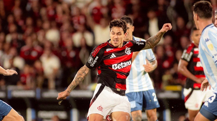 Com fratura no braço, Pedro está fora da semifinal da Libertadores Com fratura no braço, Pedro está fora da semifinal da Libertadores