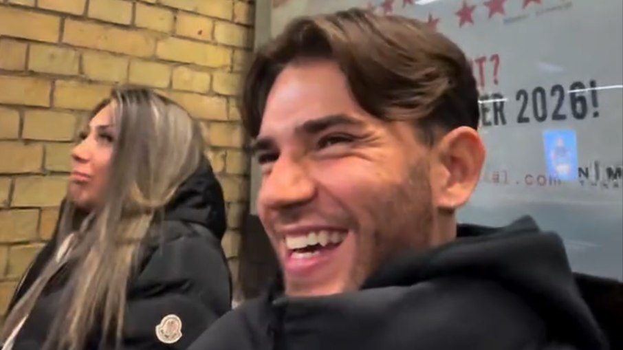 Oliver Archer conhece irmãos