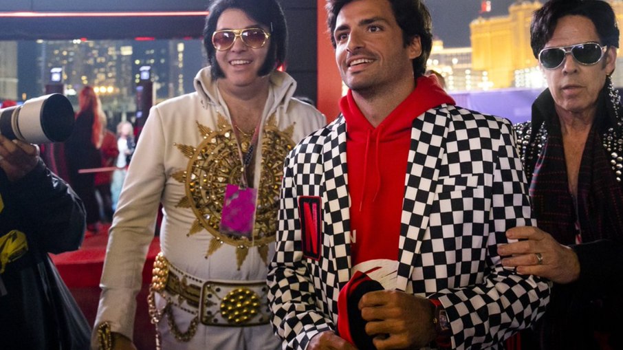 Carlos Sainz participa de ação midiática durante o GP de Las Vegas