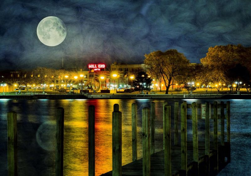 Tem Superlua nesta quarta, dia 5, a penúltima do ano A pernúltima Superlua do ano será nesta quarta, dia 5 de novembro. Ela vai surgir no céu 14% maior e 30% mais brilhante. - Foto: Jill Wellington/ Pixabay