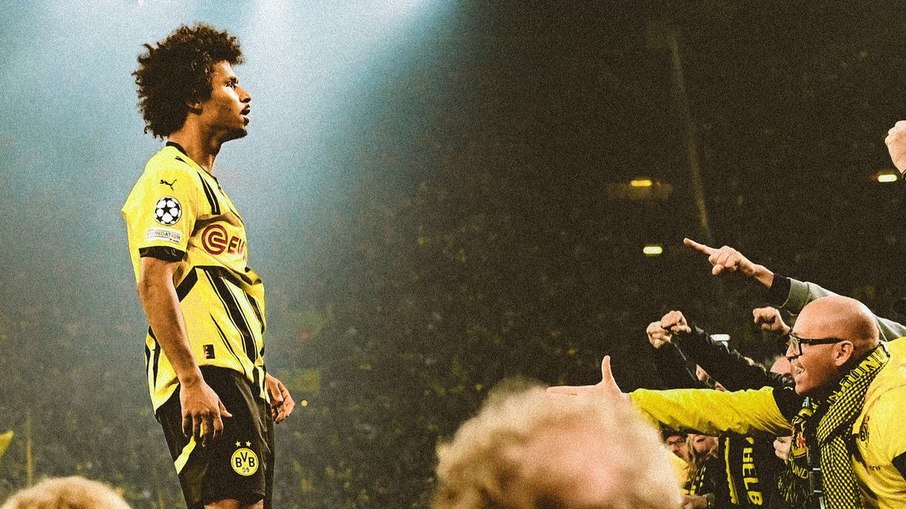 Adeyemi chegou ao BVB após passagem pelo Salzburg Adeyemi chegou ao BVB após passagem pelo Salzburg