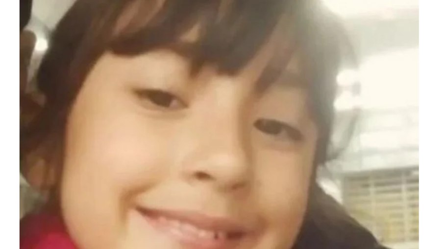 Anna Pilar, de 7 anos, teria sido morta pela mãe enquanto dormia Anna Pilar, de 7 anos, teria sido morta pela mãe enquanto dormia