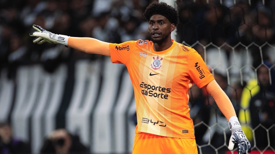Hugo Souza brilhou na semi 