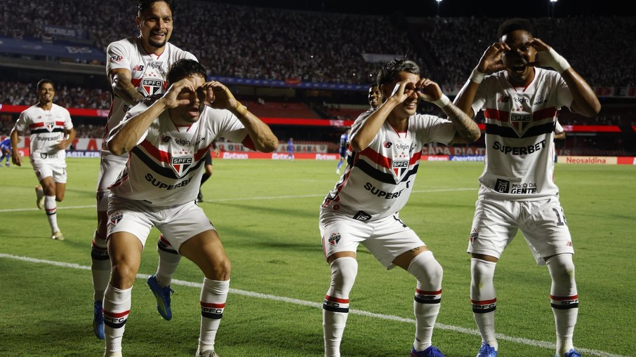 São Paulo encara o Millonarios nesta terça-feira (28)