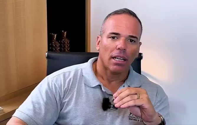 Polícia investiga morte de empresário baleado dentro de imobiliária em São Pedro da Aldeia
