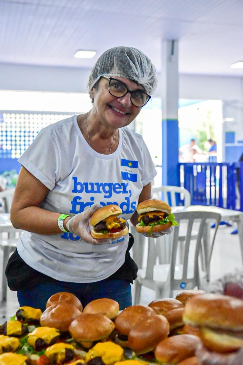 Hamburgada na Rua promove ação de acolhimento e convivência para pessoas em situação de vulnerabilidade no Rio Hamburgada na Rua promove ação de acolhimento e convivência para pessoas em situação de vulnerabilidade no Rio
