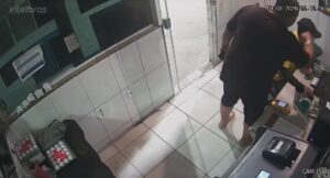 Cliente agride frentista no rosto após se irritar com falta de GNV em posto de Casimiro de Abreu – Clique Diário