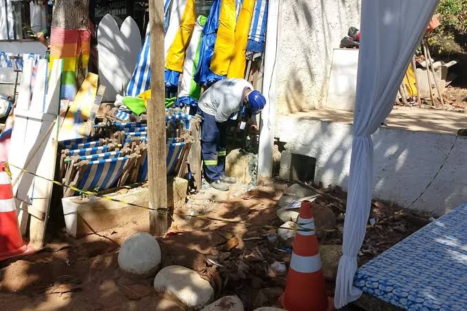 Quiosque é flagrado com ligação irregular de água em Búzios Quiosque é flagrado com ligação irregular de água em Búzios