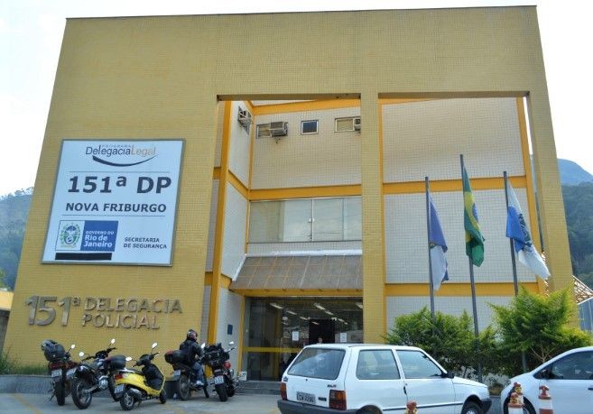 Dois suspeitos são presos por tráfico e associação para o tráfico em Nova Friburgo Dois suspeitos são presos por tráfico e associação para o tráfico em Nova Friburgo