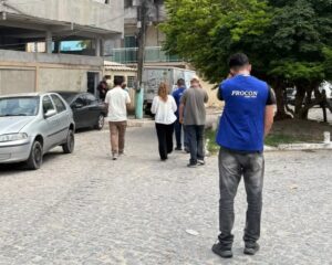 Hospedaria irregular é interditada e proprietários são levados à delegacia em Cabo Frio Hospedaria irregular é interditada e proprietários são levados à delegacia em Cabo Frio