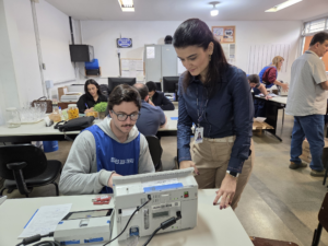 Polo eleitoral de Itaperuna distribui últimas urnas para 10 municípios Polo eleitoral de Itaperuna distribui últimas urnas para 10 municípios