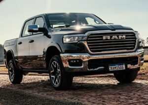 Falha nos cintos de segurança provoca recall da RAM 1500 no Brasil. Falha nos cintos de segurança provoca recall da RAM 1500 no Brasil.