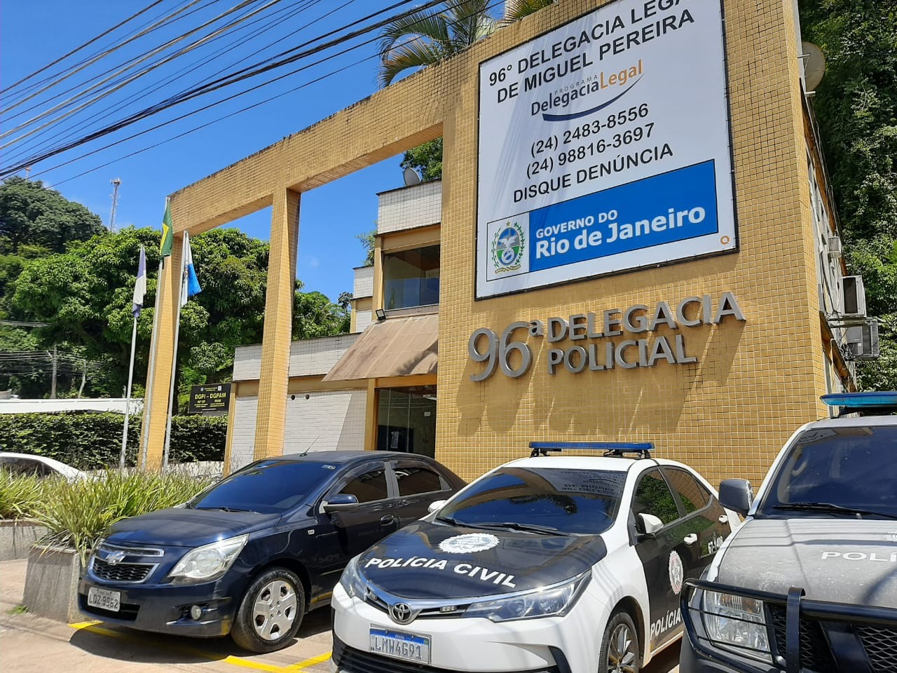 Homem é morto a tiros em Paty do Alferes Homem é morto a tiros em Paty do Alferes