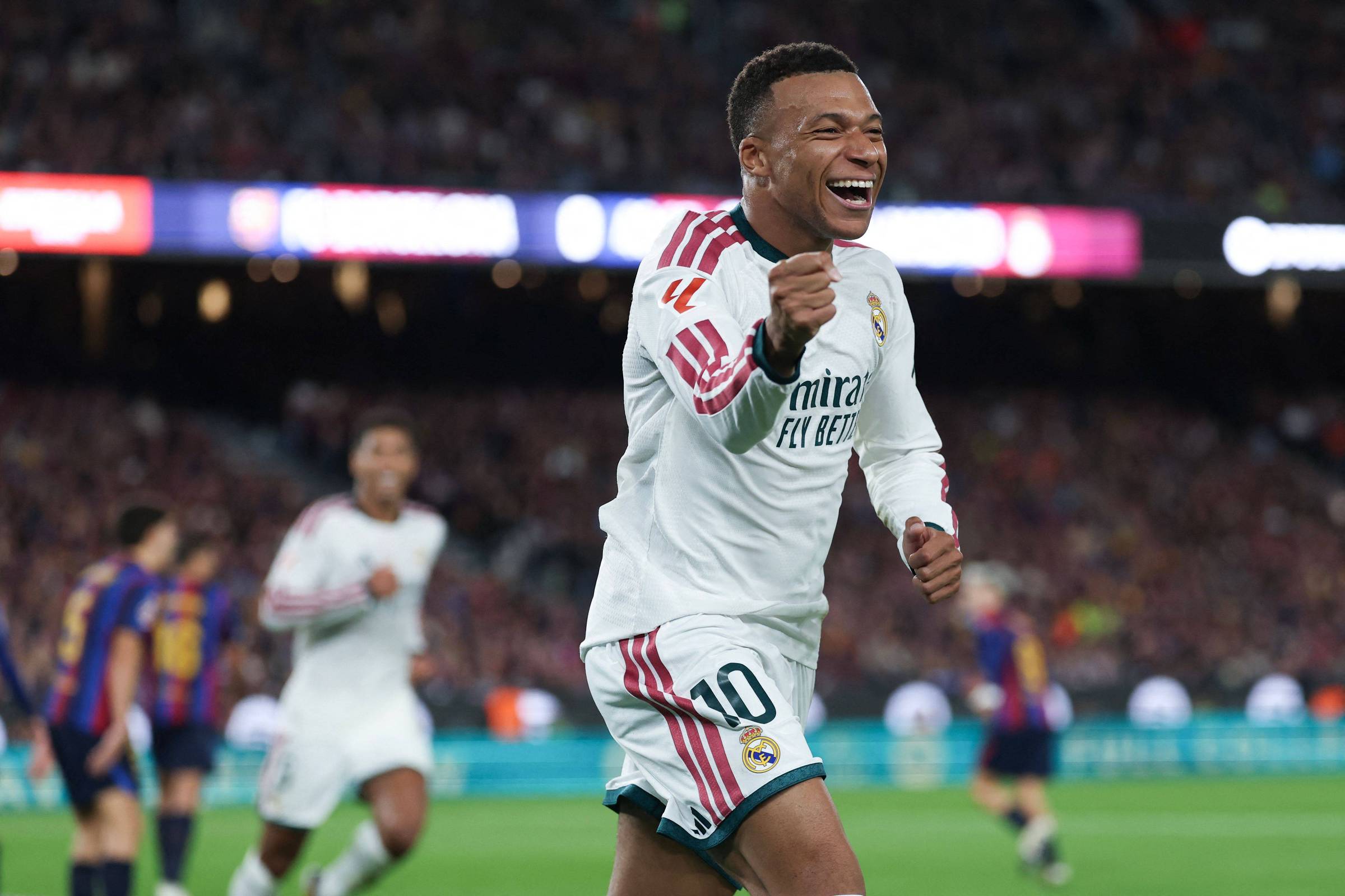 Mbappé marca 2 e Real derrota o Barcelona pelo Espanhol – 25/10/2026 – Esporte
