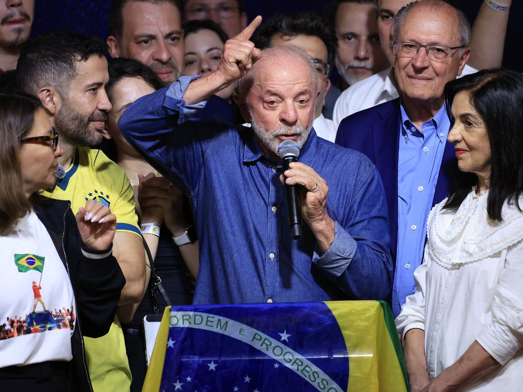 Empresariado cobra ajuste fiscal de Lula, enquanto Bolsa despenca após reeleição