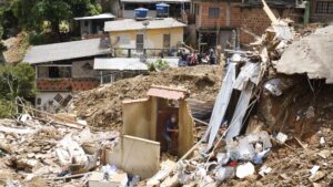 Secretário deixa Defesa Civil de Petrópolis por falta de estrutura Secretário deixa Defesa Civil de Petrópolis por falta de estrutura